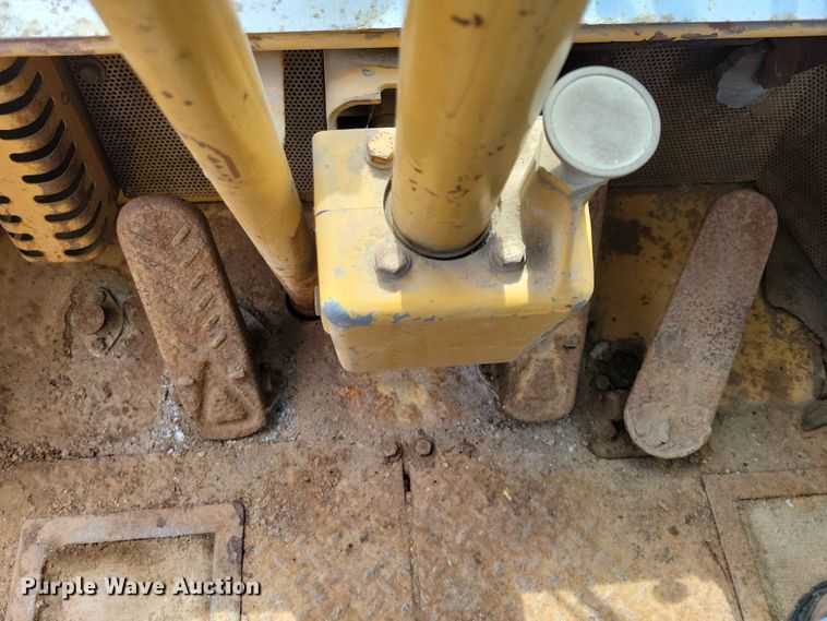 image for item EE1110 1984 Caterpillar 930 wheel loader