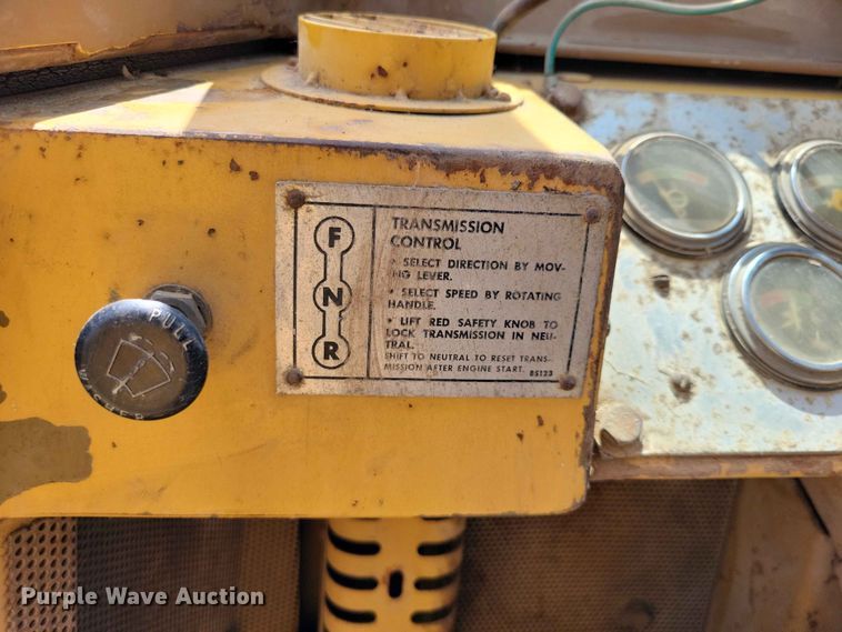 image for item EE1110 1984 Caterpillar 930 wheel loader