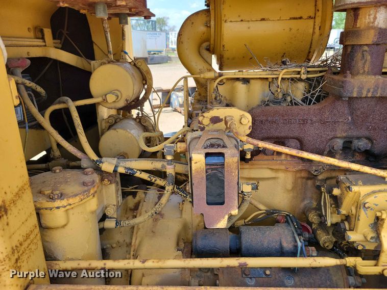 image for item EE1110 1984 Caterpillar 930 wheel loader