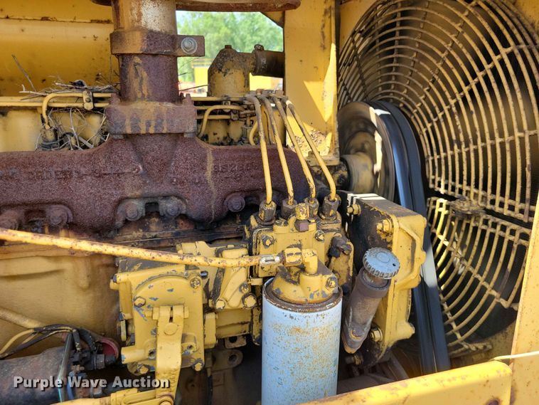image for item EE1110 1984 Caterpillar 930 wheel loader