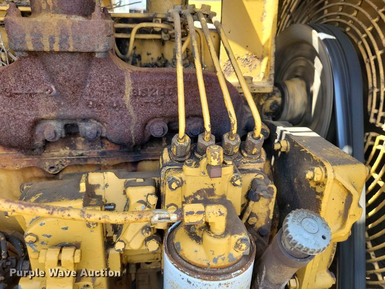 image for item EE1110 1984 Caterpillar 930 wheel loader