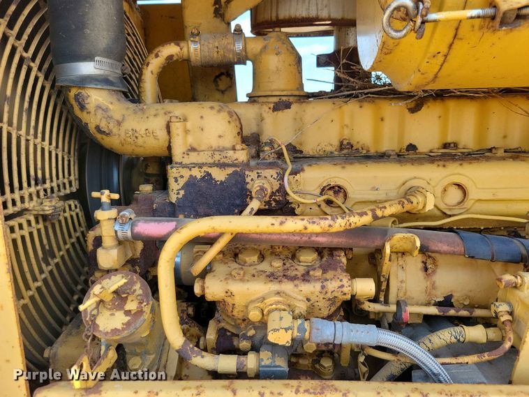 image for item EE1110 1984 Caterpillar 930 wheel loader
