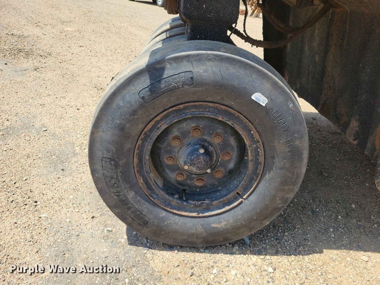 image for item EE1114 1988 Bomag BW12R pneumatic roller