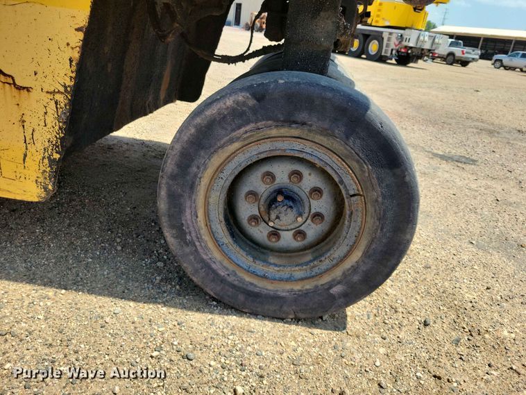 image for item EE1114 1988 Bomag BW12R pneumatic roller