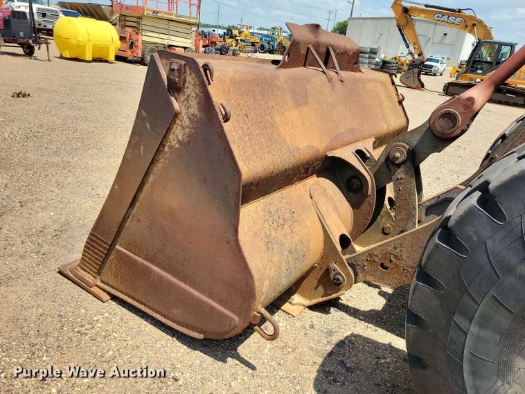 image for item EE1117 1999 Volvo L120C wheel loader