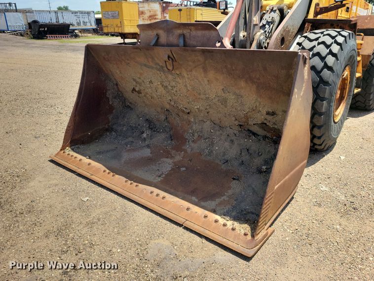 image for item EE1117 1999 Volvo L120C wheel loader