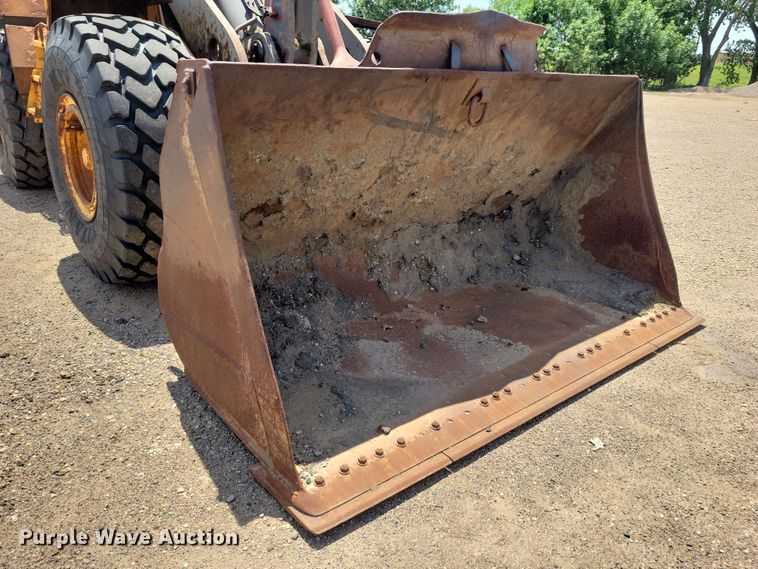 image for item EE1117 1999 Volvo L120C wheel loader