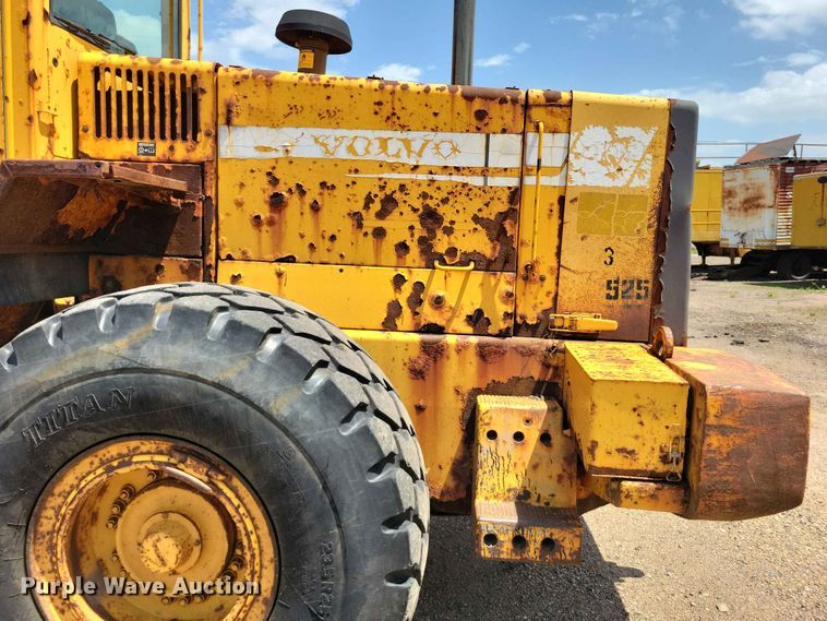image for item EE1117 1999 Volvo L120C wheel loader
