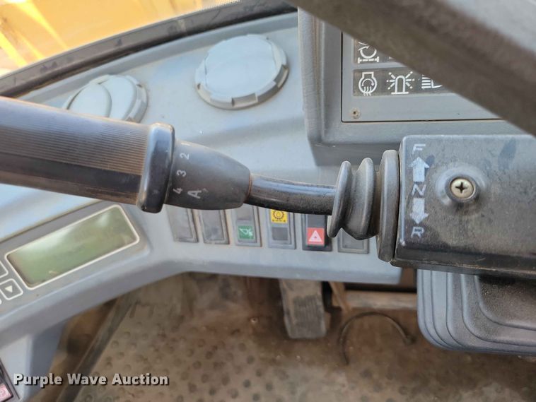 image for item EE1117 1999 Volvo L120C wheel loader