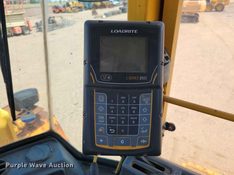 image for item EE1117 1999 Volvo L120C wheel loader
