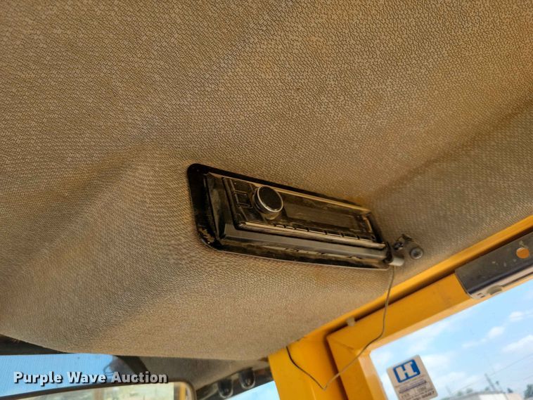 image for item EE1117 1999 Volvo L120C wheel loader