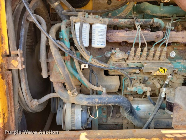 image for item EE1117 1999 Volvo L120C wheel loader