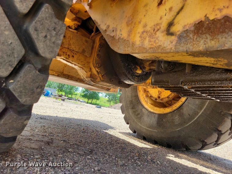 image for item EE1117 1999 Volvo L120C wheel loader