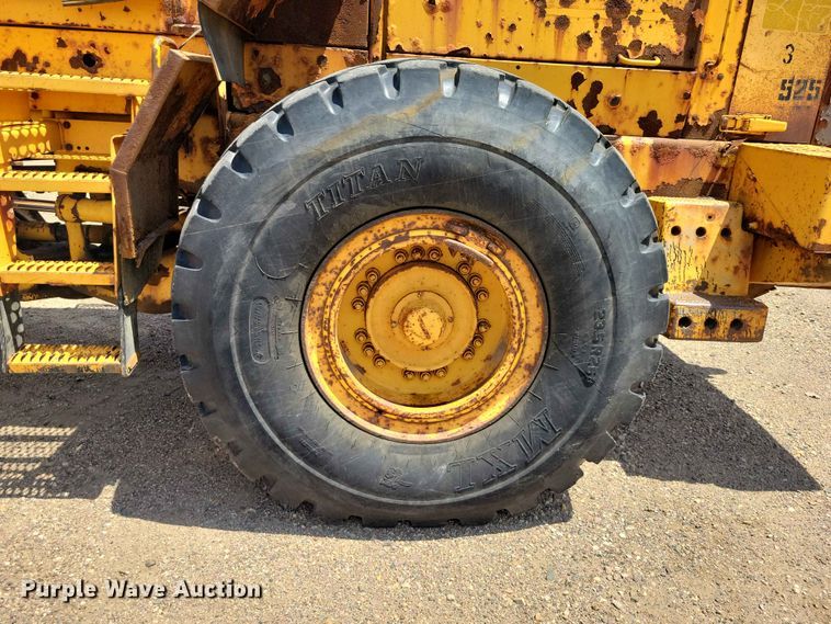 image for item EE1117 1999 Volvo L120C wheel loader