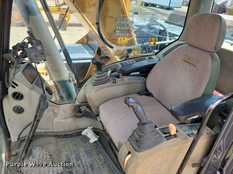 image for item EE1118 2012 Case CX210C excavator