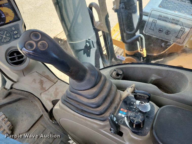 image for item EE1118 2012 Case CX210C excavator