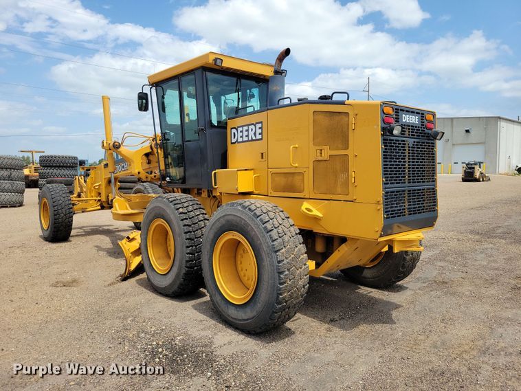 image for item EE1119 2005 John Deere 670CH Series II motor grader