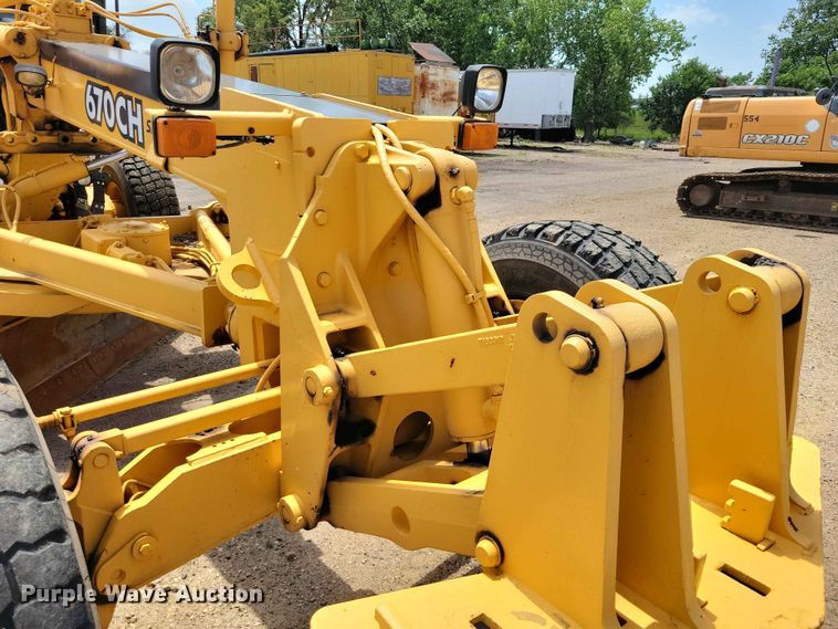 image for item EE1119 2005 John Deere 670CH Series II motor grader