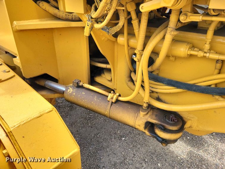 image for item EE1119 2005 John Deere 670CH Series II motor grader
