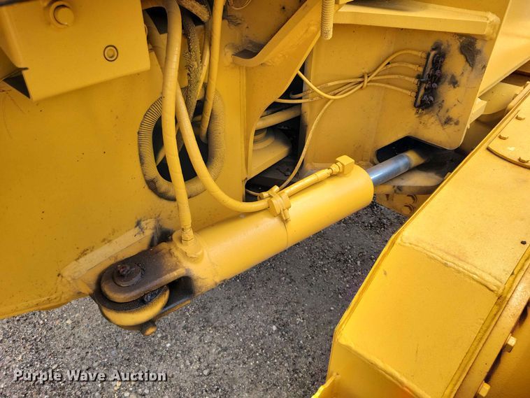 image for item EE1119 2005 John Deere 670CH Series II motor grader