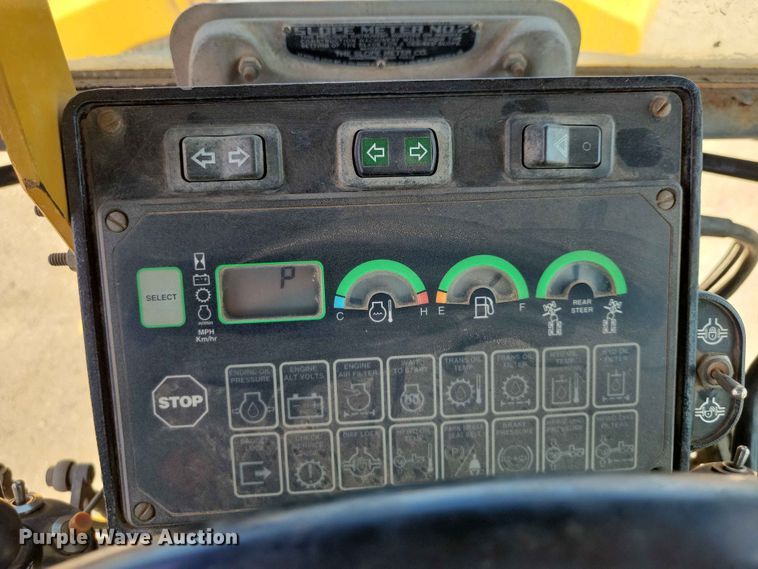 image for item EE1119 2005 John Deere 670CH Series II motor grader
