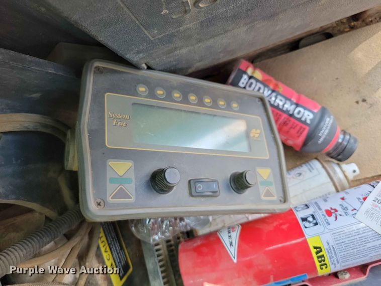 image for item EE1119 2005 John Deere 670CH Series II motor grader