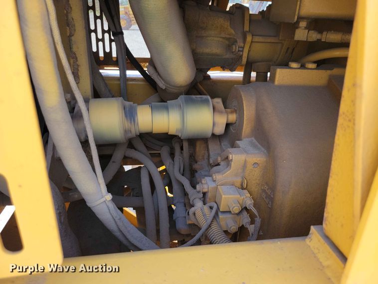 image for item EE1119 2005 John Deere 670CH Series II motor grader