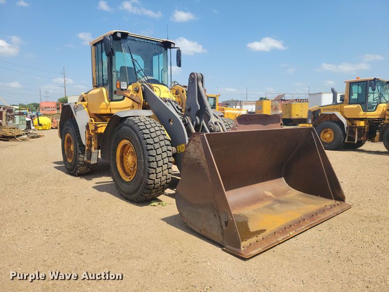 image for item EE1120 2010 Volvo L90F 