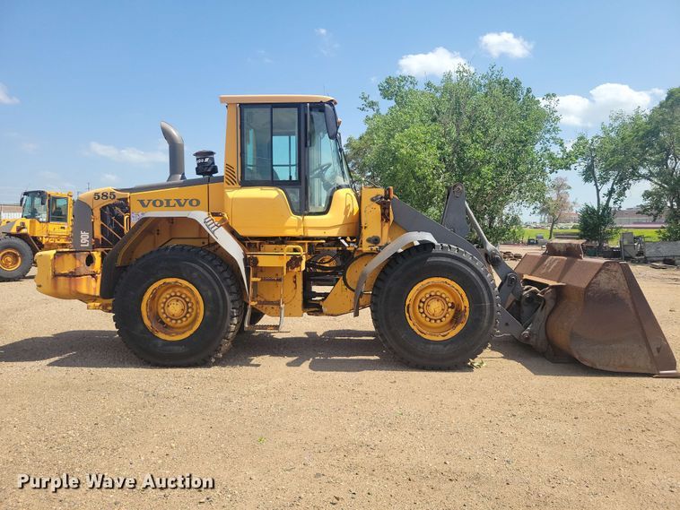 image for item EE1120 2010 Volvo L90F 