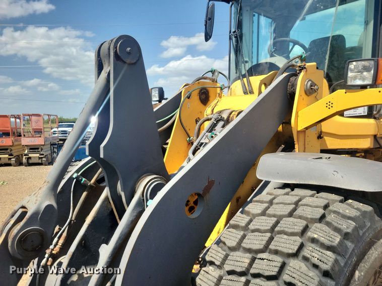 image for item EE1120 2010 Volvo L90F 