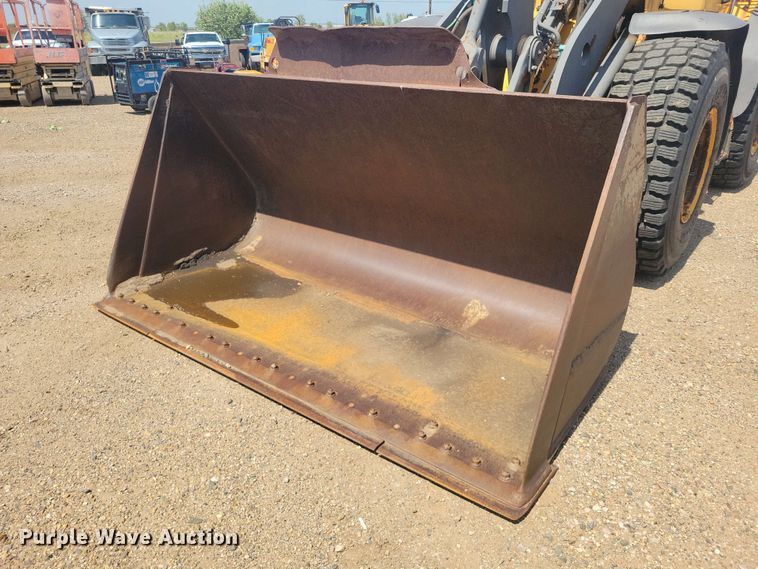 image for item EE1120 2010 Volvo L90F 