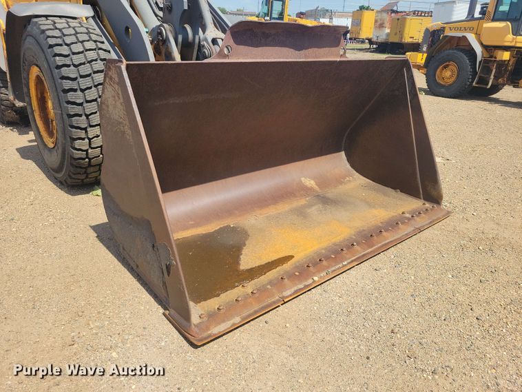 image for item EE1120 2010 Volvo L90F 