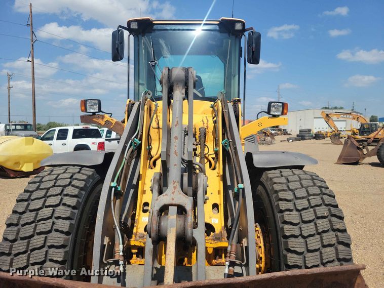 image for item EE1120 2010 Volvo L90F 