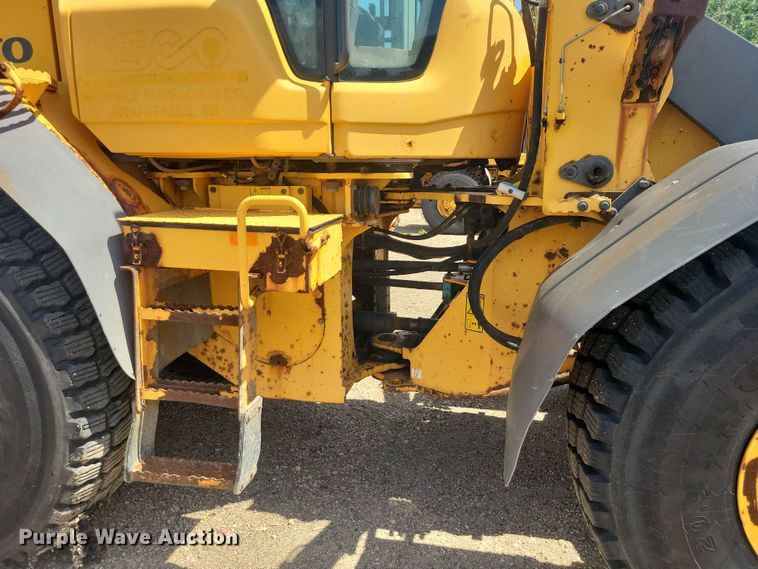 image for item EE1120 2010 Volvo L90F 