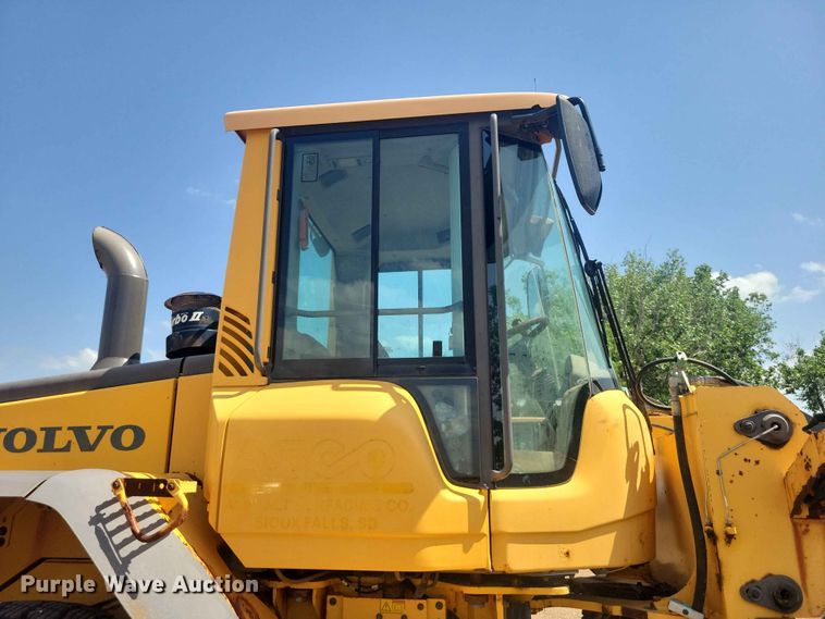image for item EE1120 2010 Volvo L90F 