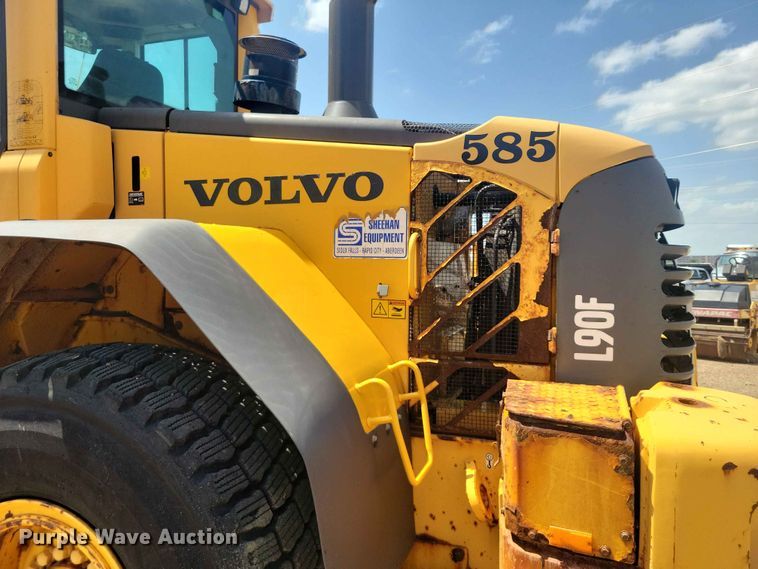 image for item EE1120 2010 Volvo L90F 