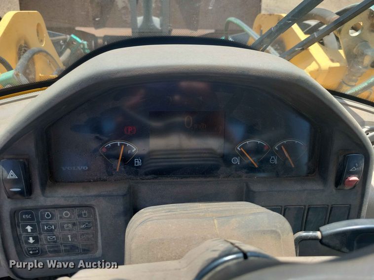 image for item EE1120 2010 Volvo L90F 