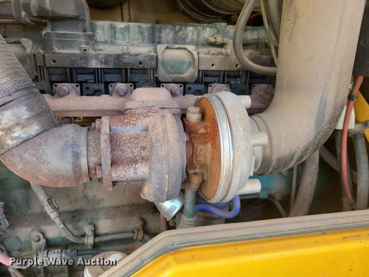 image for item EE1120 2010 Volvo L90F 