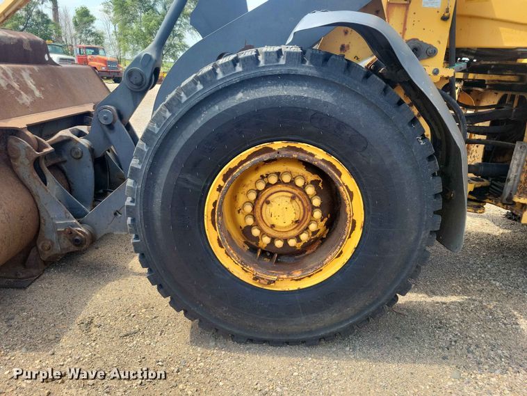 image for item EE1120 2010 Volvo L90F 