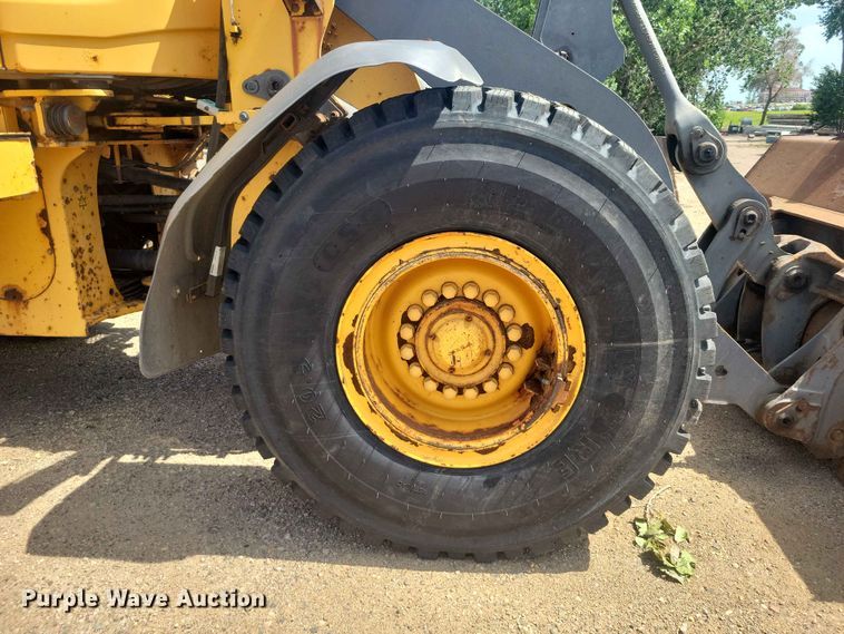 image for item EE1120 2010 Volvo L90F 