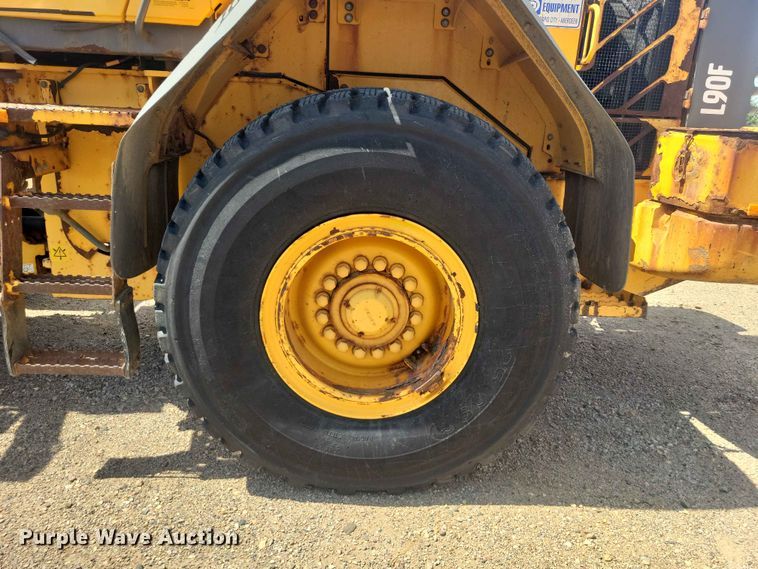 image for item EE1120 2010 Volvo L90F 