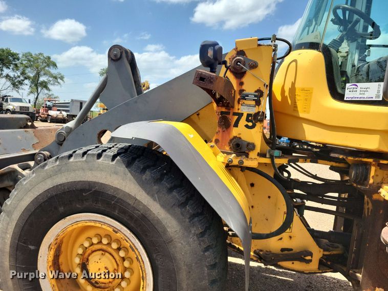 image for item EE1121 2009 Volvo L70F wheel loader