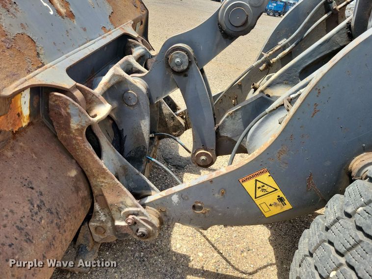image for item EE1121 2009 Volvo L70F wheel loader