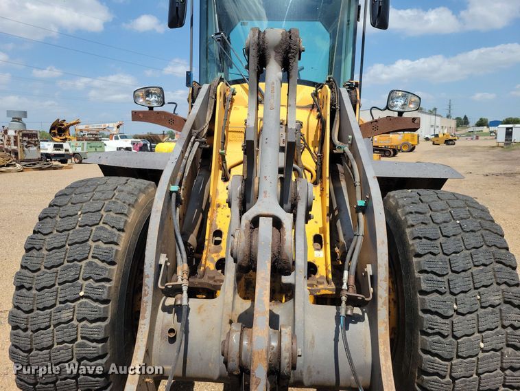 image for item EE1121 2009 Volvo L70F wheel loader