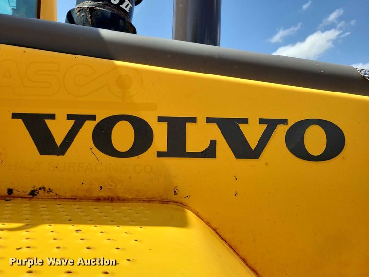 image for item EE1121 2009 Volvo L70F wheel loader