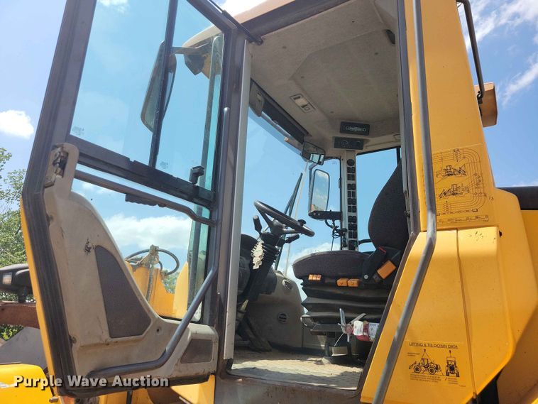 image for item EE1121 2009 Volvo L70F wheel loader