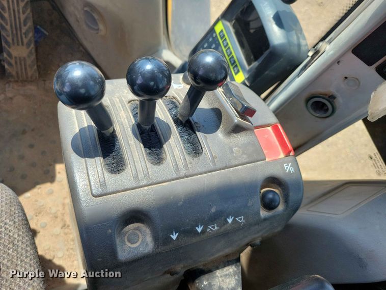 image for item EE1121 2009 Volvo L70F wheel loader