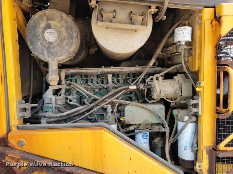 image for item EE1121 2009 Volvo L70F wheel loader