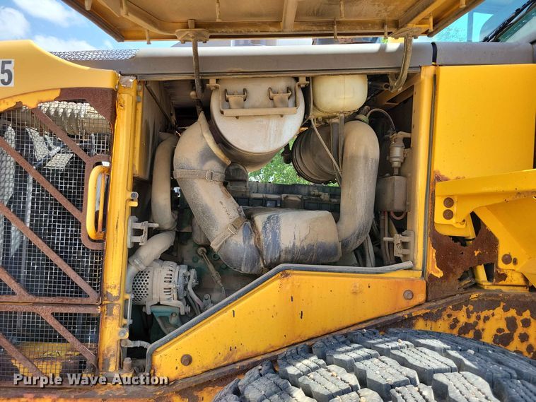 image for item EE1121 2009 Volvo L70F wheel loader