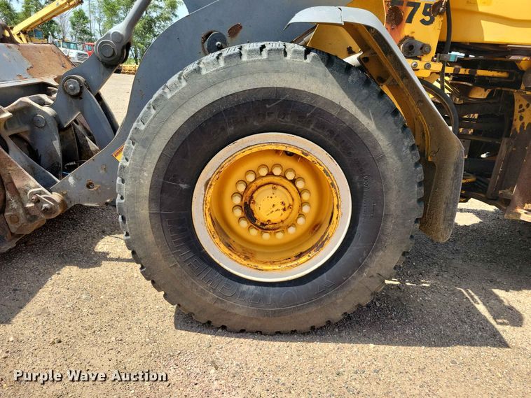 image for item EE1121 2009 Volvo L70F wheel loader
